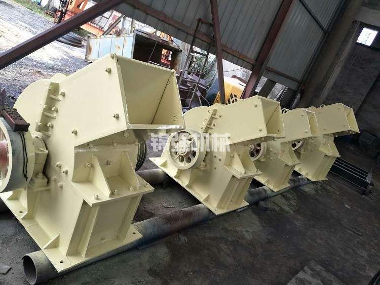 錘式破碎機(jī)的工作原理是什么?哪家工廠價(jià)格比較劃算(圖3) 錘式破碎機(jī)的工作原理是什么?哪家工廠價(jià)格比較劃算(圖3)