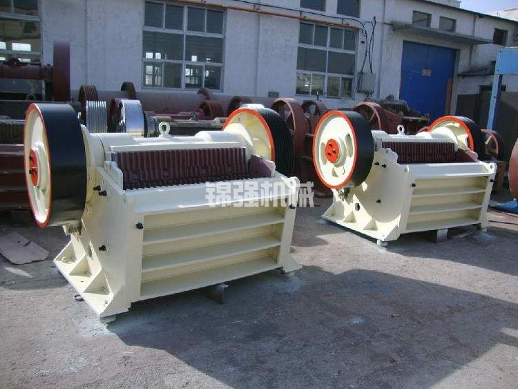 大型破碎機生產廠家推薦,如何選擇大型破碎機?(圖7) 大型破碎機生產廠家推薦,如何選擇大型破碎機?(圖7)