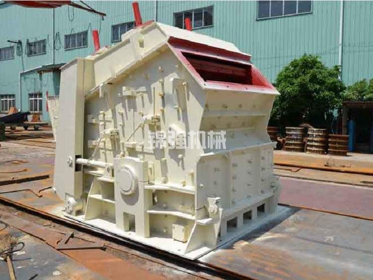 鐵礦石破碎機(jī)的原理特點(diǎn)及產(chǎn)品分類(lèi)介紹(圖3) 鐵礦石破碎機(jī)的原理特點(diǎn)及產(chǎn)品分類(lèi)介紹(圖3)