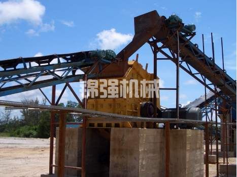 反擊式制砂機(圖4) 反擊制沙機(圖4)