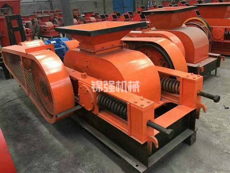 對輥制砂機(圖4) 對輥式制沙機(圖4)